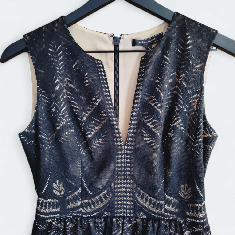 BCBGMaxazria Scarlett Tiered Dress Womens Size 2 - Picture 4 of 12